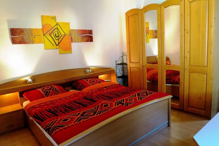 90 qm Ferien- u. Messebungalow, 4 Zimmer, 6 Pers., Wohnküche und Garten in Düsseldorf, Düsseldorf und Umgebung