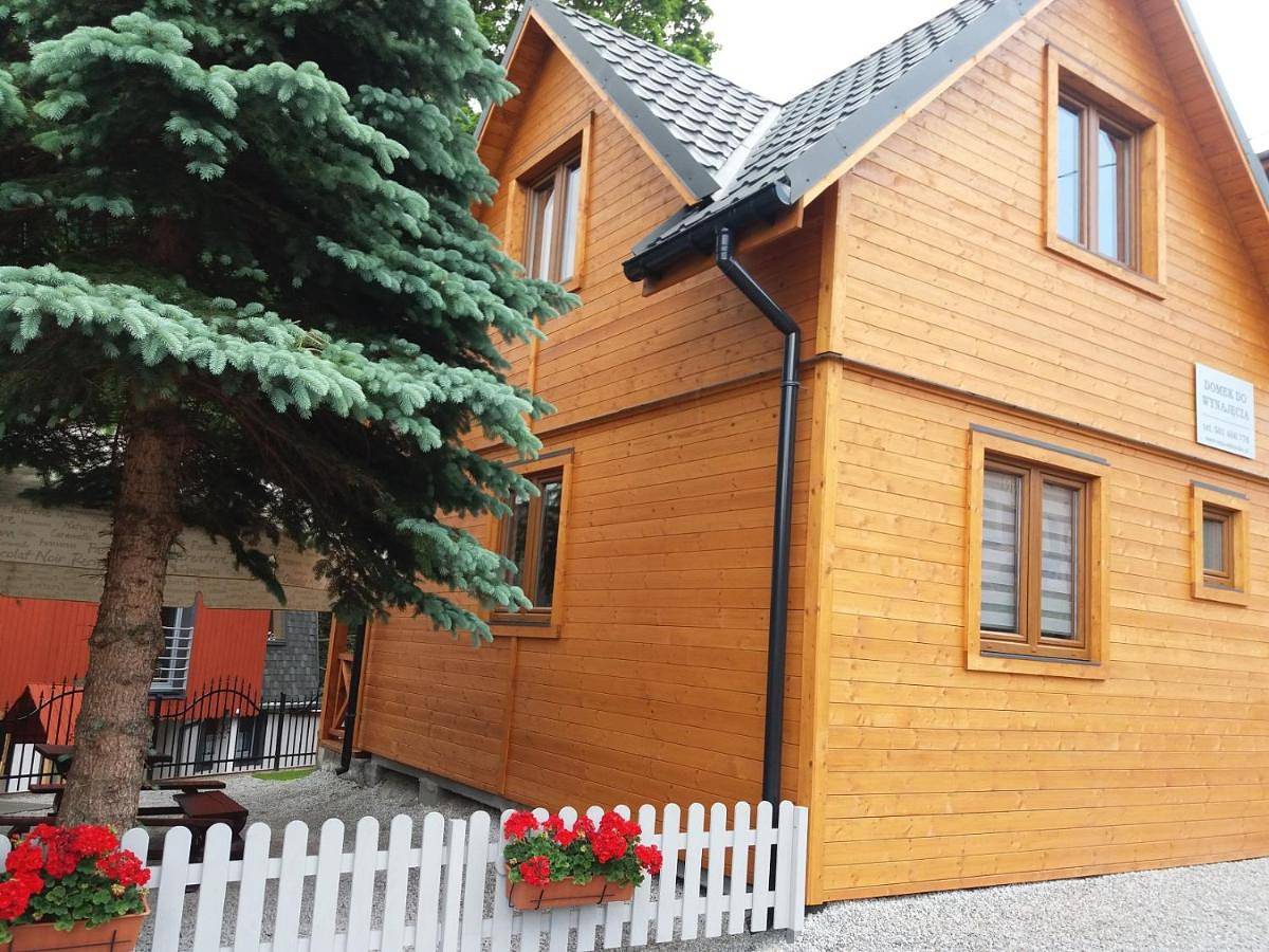 Domek przy wyciagu na Szrenicę in Szklarska Poręba, Sudety (Polska)