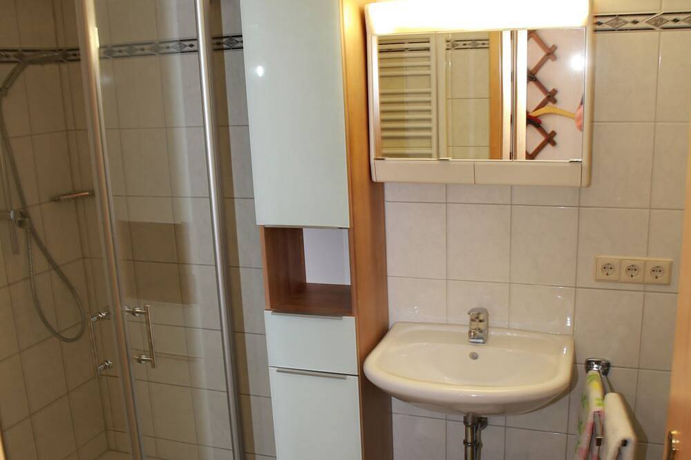 Apartamento entero, Apartamento para 6 personas, 2 habitaciones, terraza, 73 m². in Inzell, Alpes Bávaros
