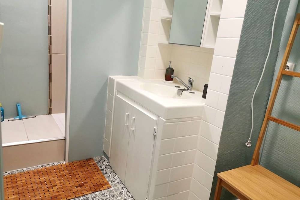 Apartamento entero, Le Petit Bouchon - Hyper Centre / Calme / Wifi / Netflix in Troyes, Aube (desambiguación)