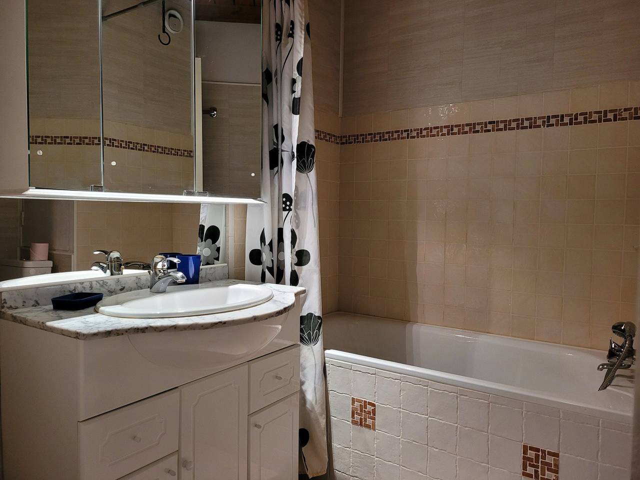 Estudio entero, Estudio renovado 4 pers, sur, cerca de pistas, balcón in Pra-Loup, Uvernet-Fours