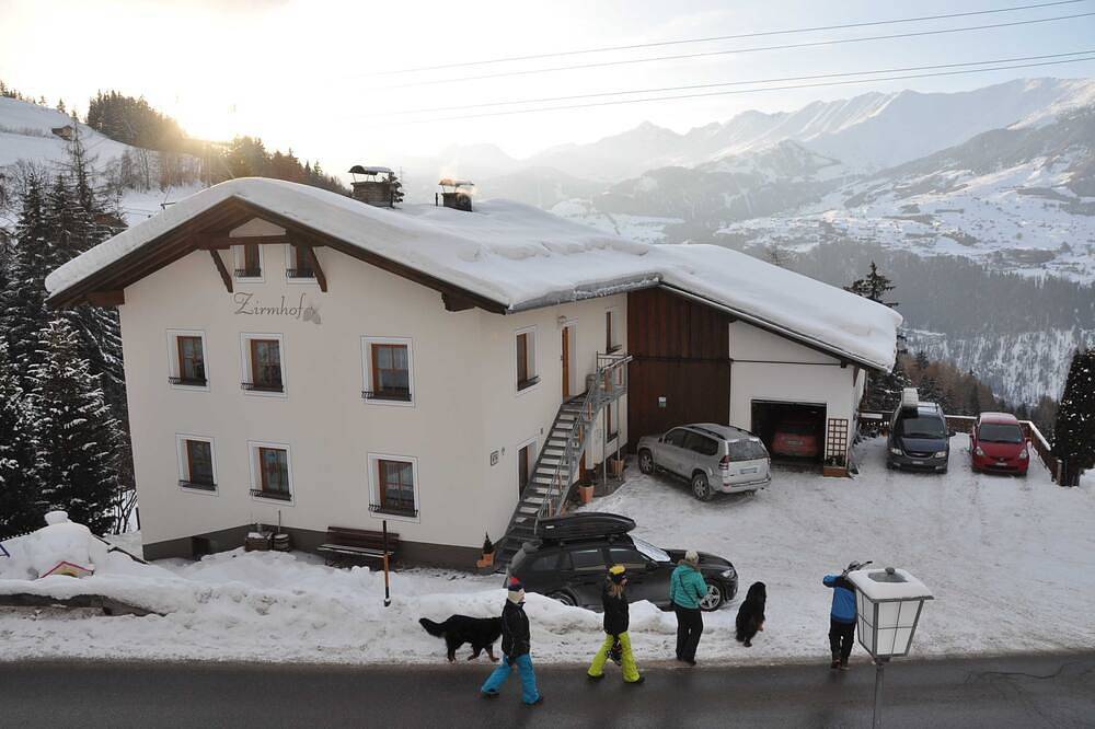 Ganze Wohnung, Alpenblick    2-5 Personen - Bio-Bauernhof Zirmhof in Glockturmkamm, Fendels