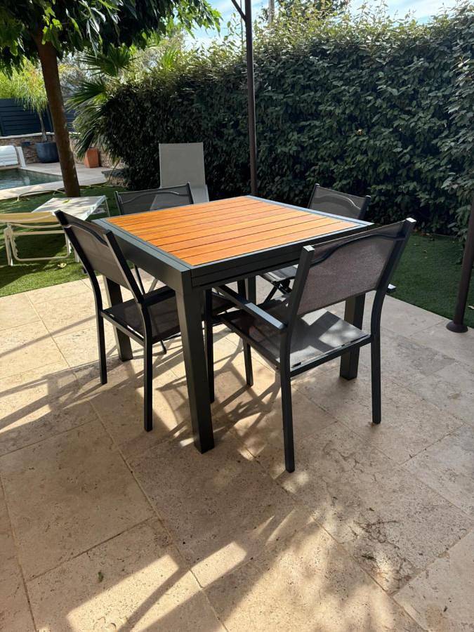 Location de vacances pour 3 personnes, avec jardin ainsi que piscine et vue à Puget-sur-Argens - 3