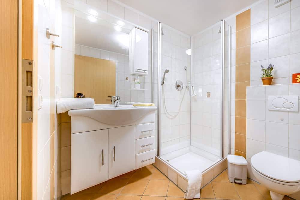 Ganze Wohnung, Gemütliche Ferienwohnung \"Morgenrot\" (50 qm) mit Liegewiese zur alleinigen Nutzung. in Burglengenfeld, Ostbayern