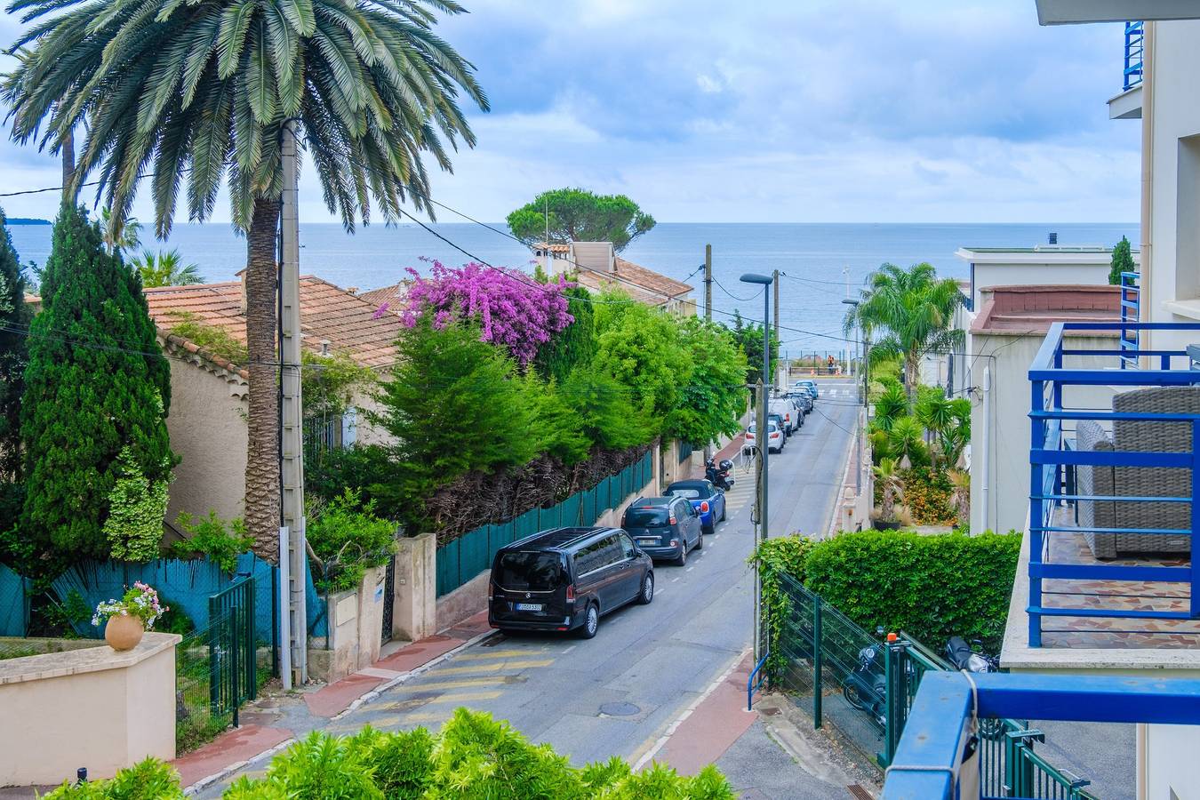 Hel lägenhet, Apartment 'Les Pins' with Sea View, Wi-Fi and Air Conditioning in Cannes, Medelhavskusten (Frankrike)