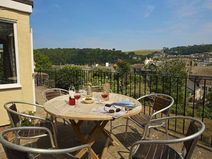 Cottage for 6 people, with garden, with pets in Dartmouth