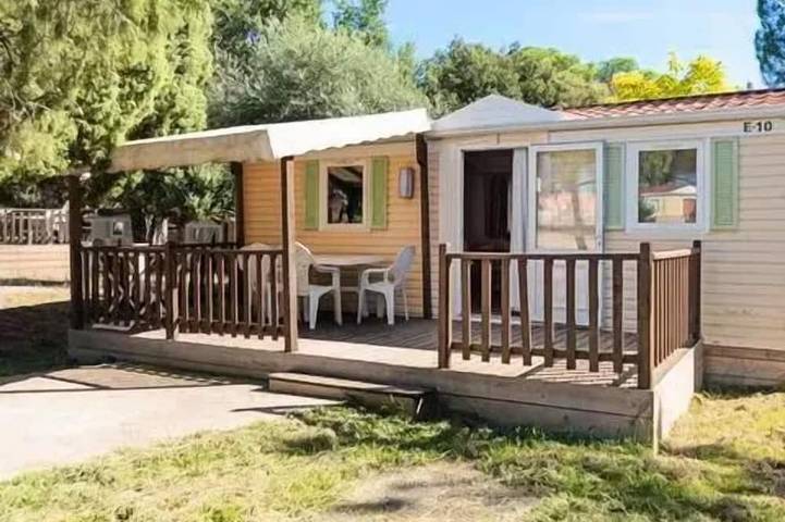 Camping pour 6 personnes à Puget-sur-Argens