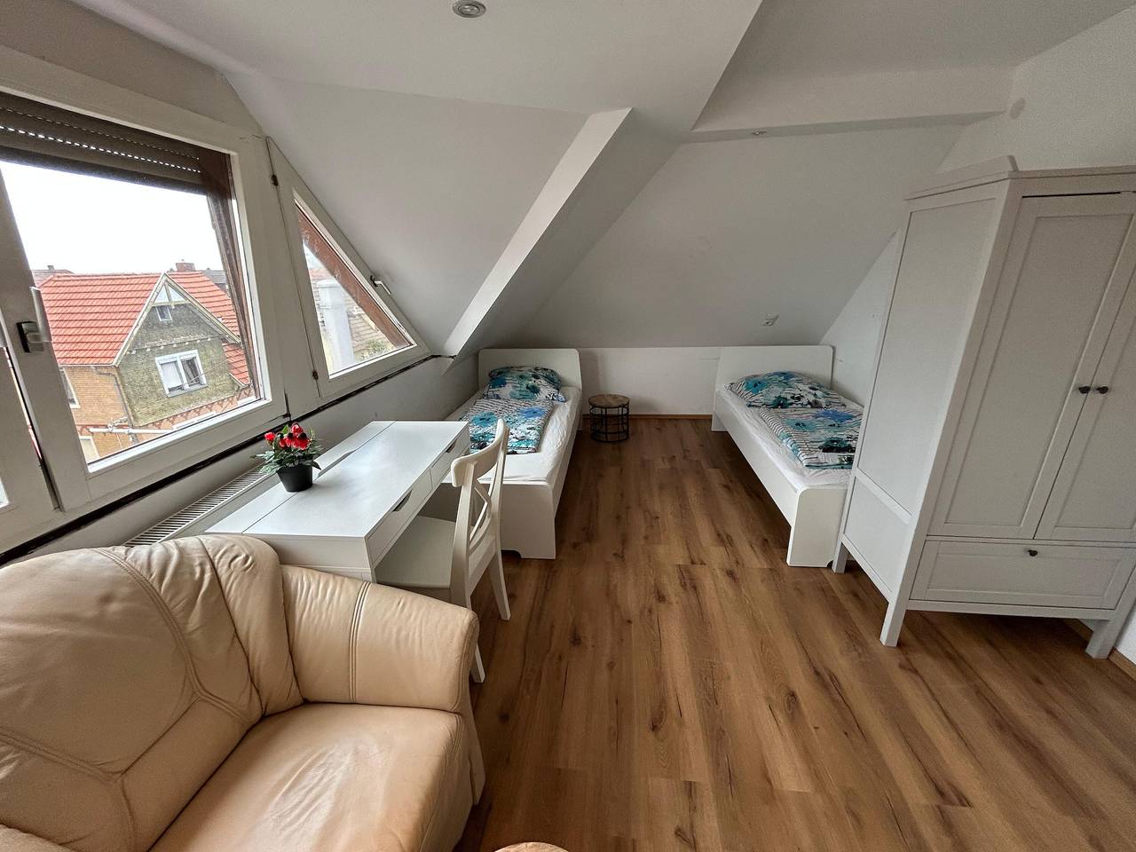 Ganze Wohnung, Apartment '4' mit Balkon und Wlan in Leimen, Rheinebene