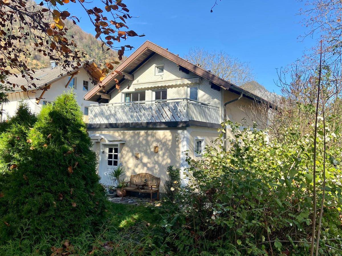 Ganze Wohnung, Apartment with Garden View in Ebensee, Bezirk Gmunden