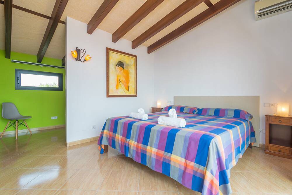 Can Nadal - Adults Only - Bonita casa de pueblo con vistas espectaculares. Wifi Gratis. in Sineu, Interior de Mallorca