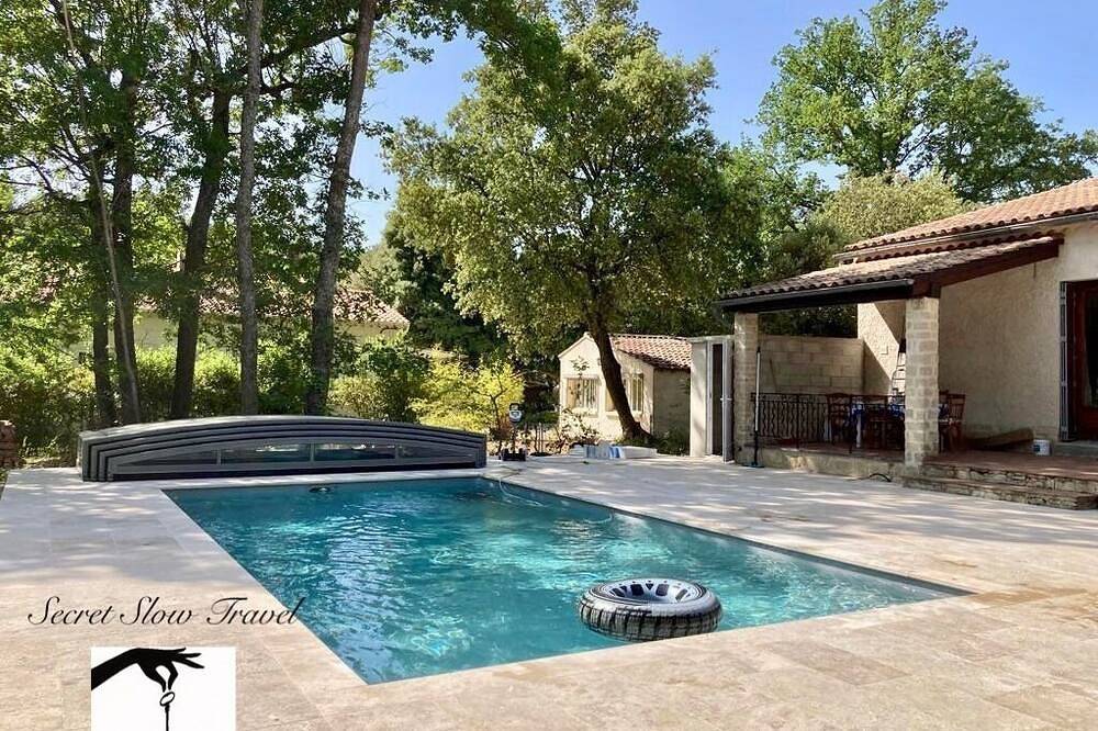 Maison idéale en été : piscine, clim, jardin ombragé et pétanque! in Saint-Didier, Parc naturel régional du Mont-Ventoux