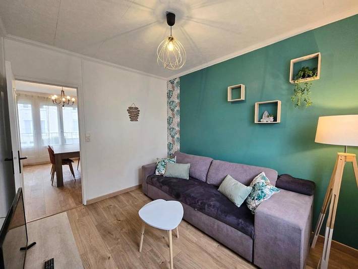 Location de vacances pour 6 personnes, avec jardin à Bonnétable