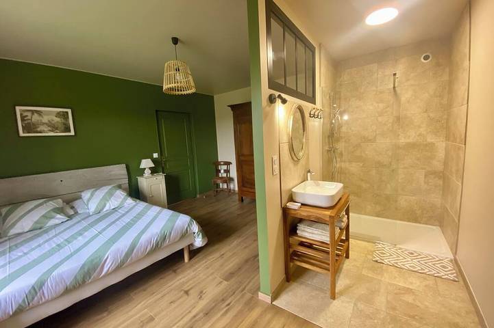 Location de vacances pour 10 personnes, avec jardin et terrasse dans Cénevières - 3