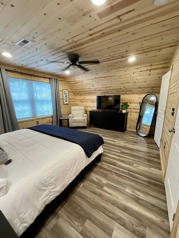 Scenic Mountain Retreat with a Pool Hot Tub Game Room in Hardy County