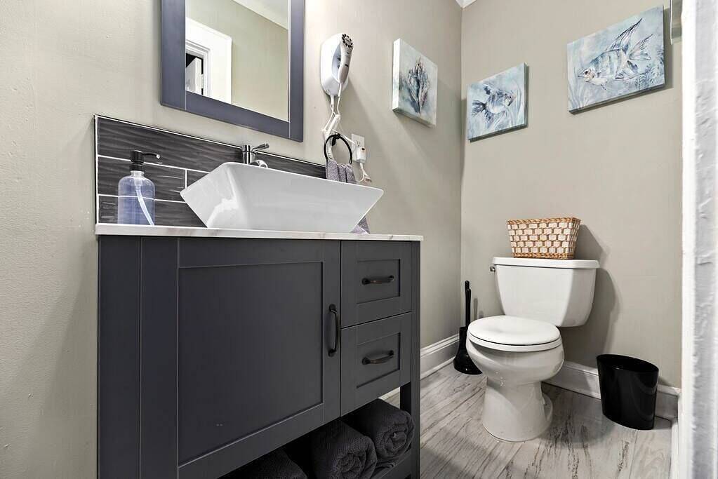 \"Maple Cottage\" - Spacious 4Br Family Home in Safe Neighborhood in Gastonia in Gastonia, Gaston County