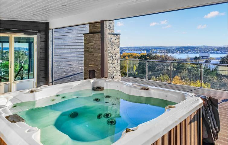 Ferienhaus für 8 Personen mit Garten in Sandefjord