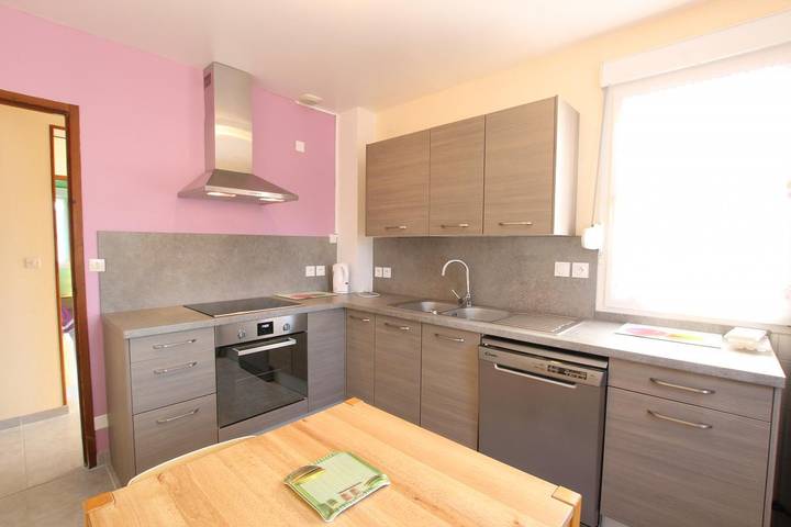 Gîte pour 8 personnes, avec terrasse, animaux acceptés à Surtainville - 2