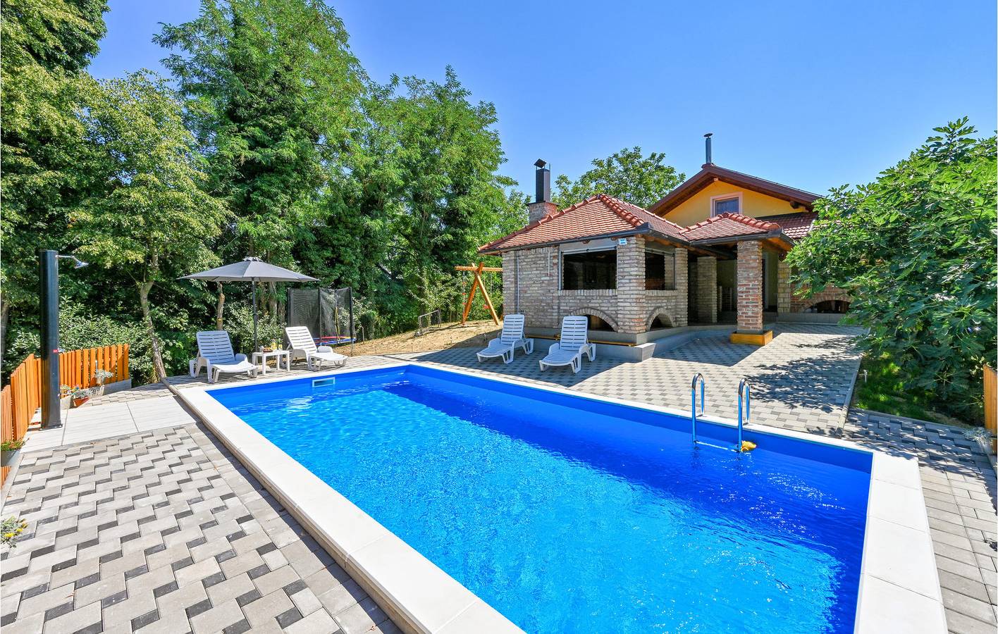 Charmante 2-Zimmer-Wohnung mit WLAN, Pool, Terrasse und Grill in Zagreb und Umgebung