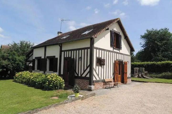 Gîte pour 4 personnes, avec jardin à Le Renouard