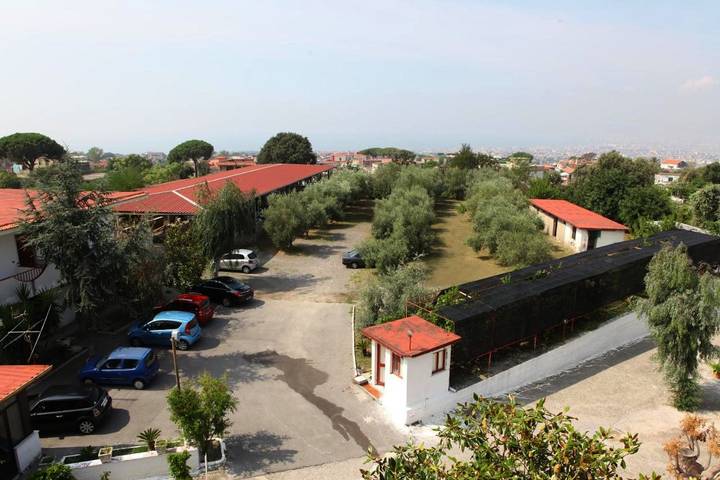 Hôtel pour 2 personnes, avec jardin et terrasse, animaux acceptés à Ercolano - 4