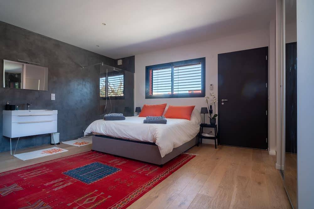 Villa Tavellis in Tavel, Region de Nimes
