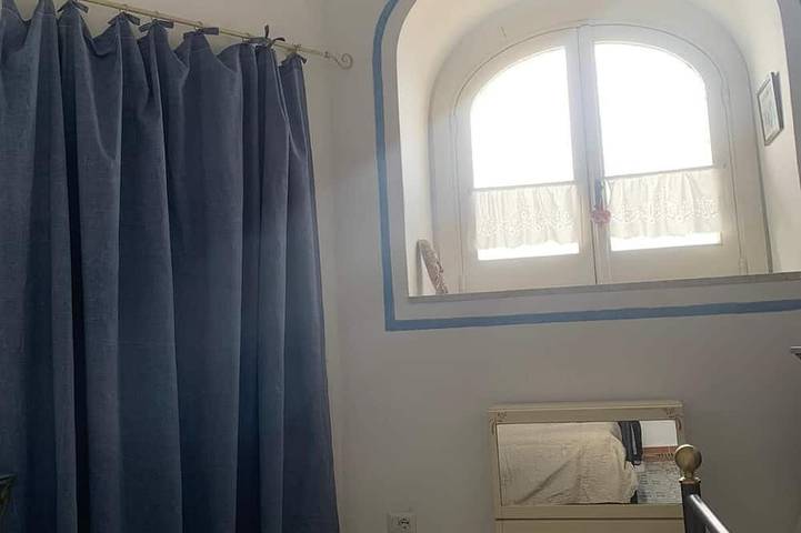 Apartamento entero, La antigua casa de vacaciones camino en una zona tranquila y panorámica in Tovere, Amalfi (Italia)