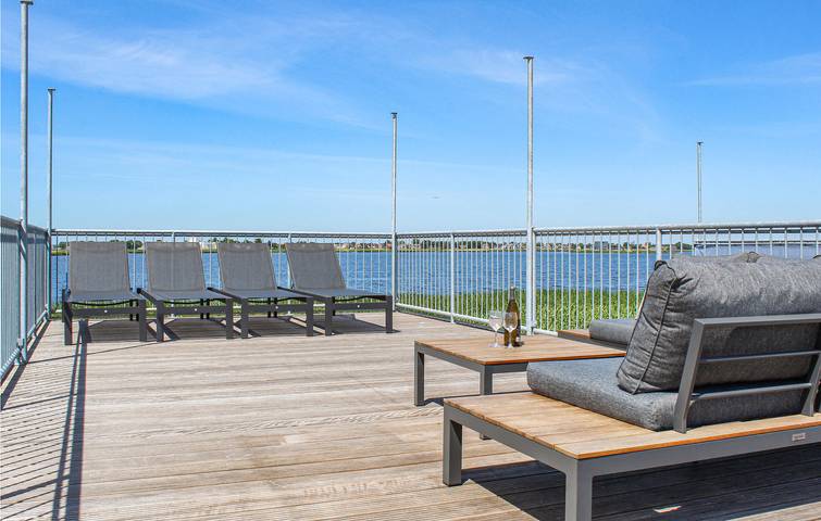 Hausboot für 4 Personen, mit Terrasse und Ausblick - 1