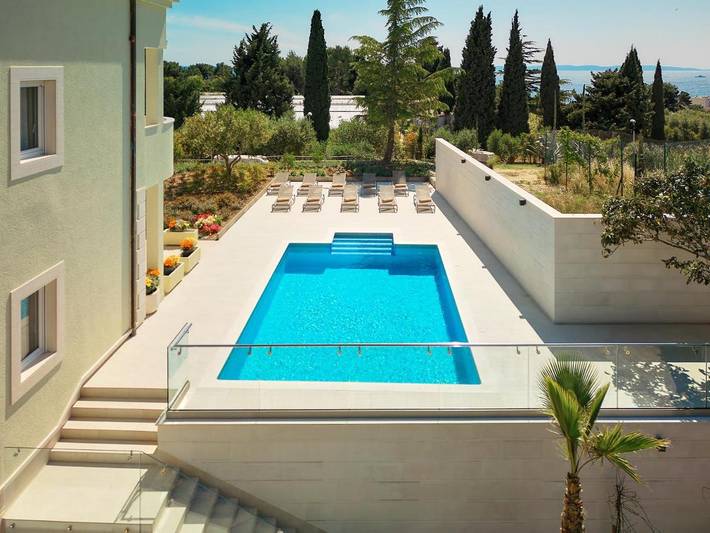 Chambre d’hôte pour 5 personnes, avec vue ainsi que jardin et piscine à Split - 4