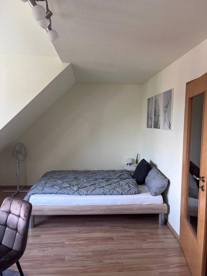 Geheel appartement, Appartement met slaap- en badkamer in huis, wifi inbegrepen in Tettnang, Region Bodensee-Oberschwaben