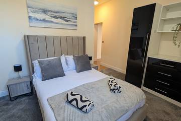 Apartment for 2 People in Huddersfield, West Yorkshire, Photo 1