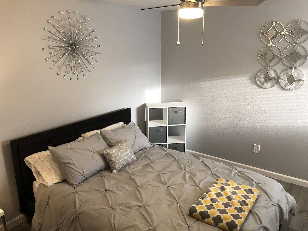 Luxury Newly Remodeled 3 Bedroom Duplex Unit in Everett, Snohomish County