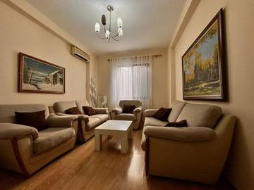 Gîte pour 4 personnes, avec balcon et vue à Tirana