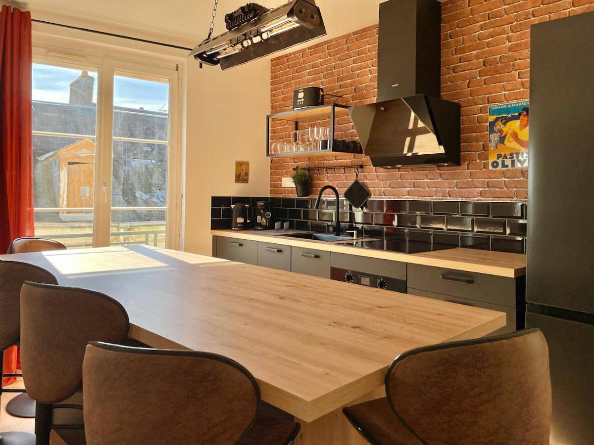Appartement entier, Two-Bedroom Apartment in Château-du-Loir, Vallée de la Loire