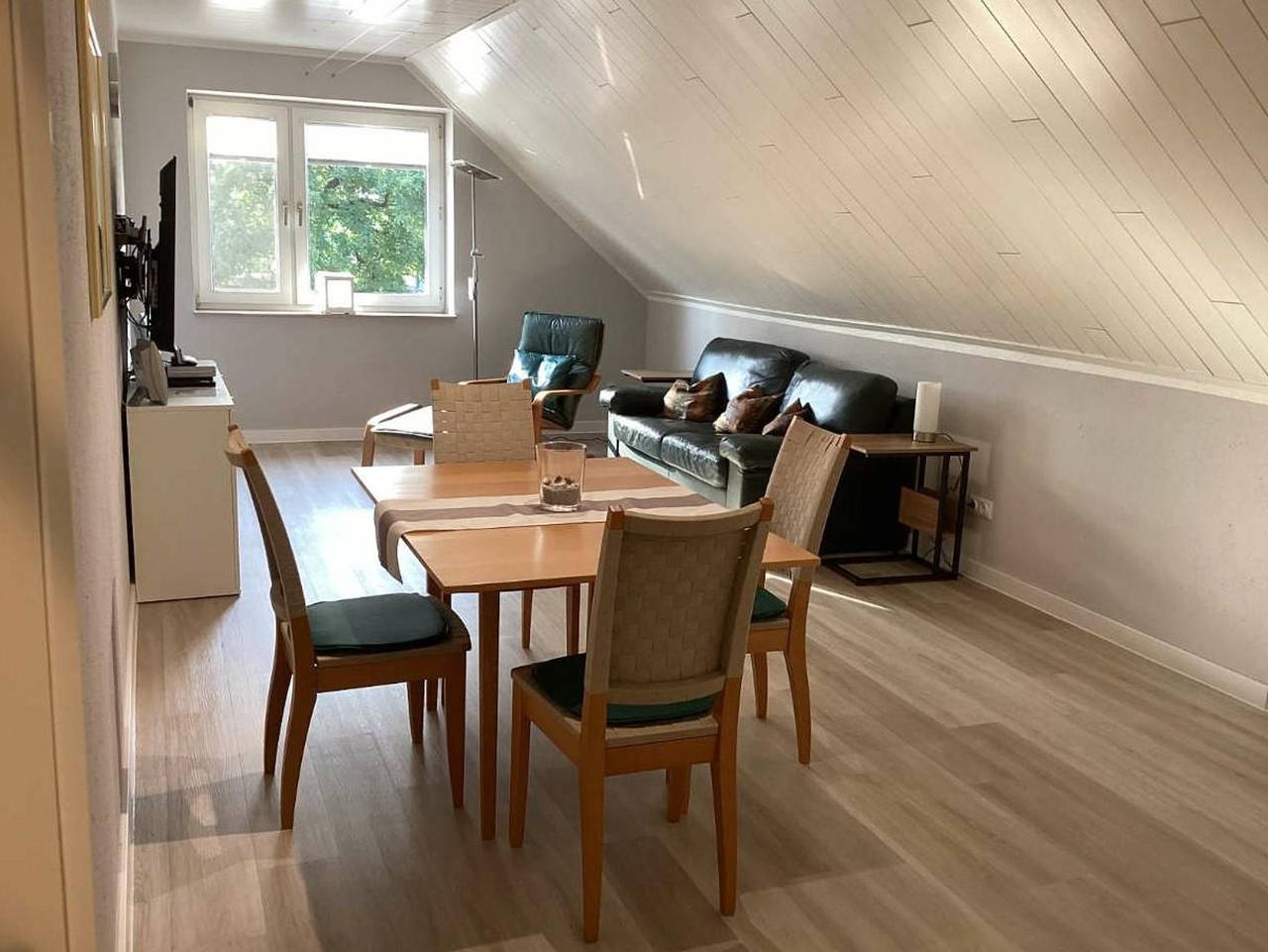 Ganze Ferienwohnung, Kohlen, Ferienwohnung - Appartement/Fewo, Dachgeschoss, ruhig in Fahrenkrug, Kreis Segeberg