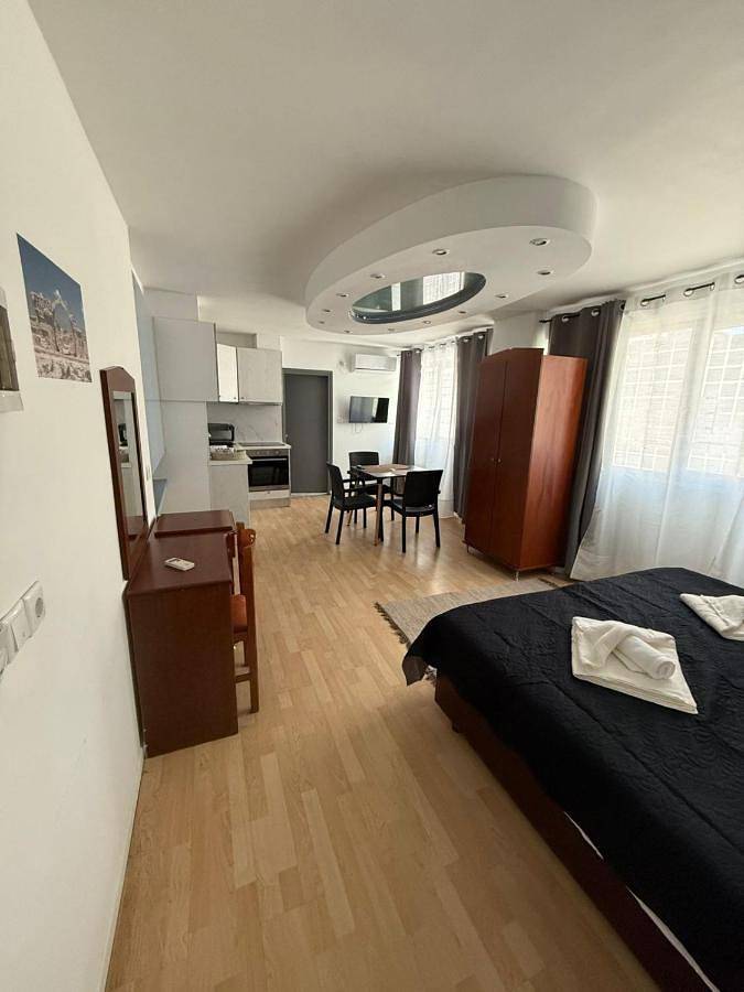 BnB für 2 Personen, mit Terrasse und Ausblick in Athen