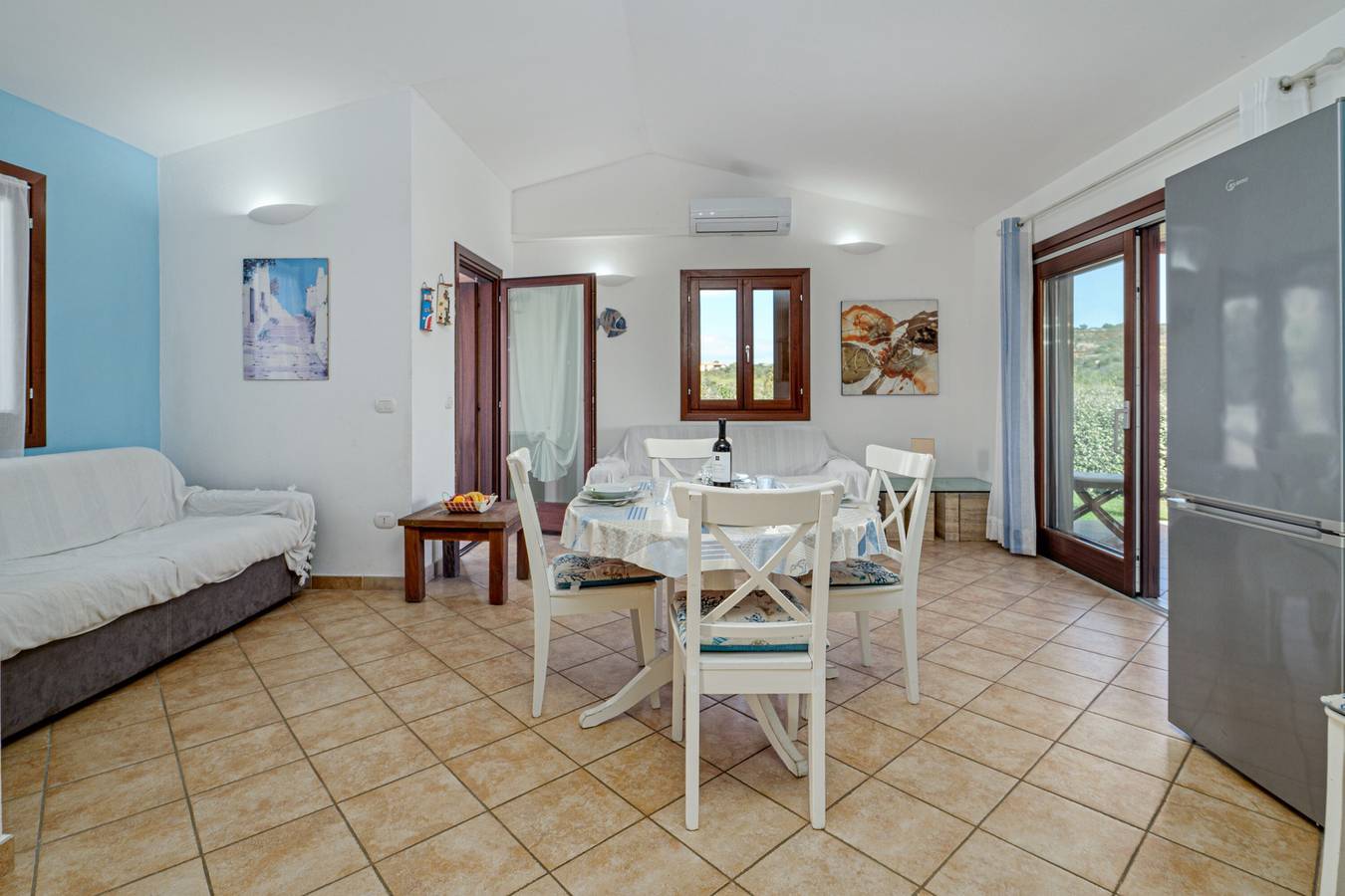 Ferienhaus 'Villa Eleonora-iun-p6104' mit Gemeinschaftspool, Terrasse & Klimaanlage in Case Peschiera-Lu Fraili, San Teodoro