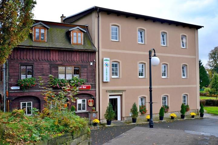 BnB für 5 Personen, mit Terrasse und Garten sowie Ausblick in Elbsandsteingebirge