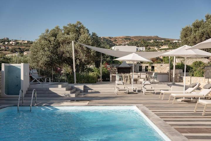 Ferienhaus für 23 Personen, mit Balkon und Terrasse sowie Garten und Pool