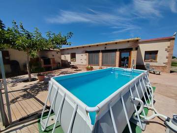 Casa rural para 10 personas, con piscina y vistas además de vistas al lago y jardín, Se admiten mascotas en Delta del Ebro