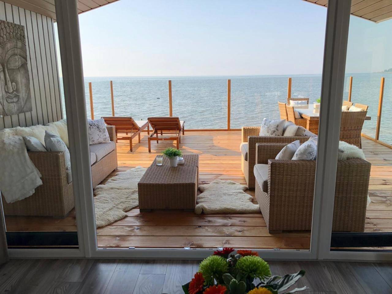 Three-Bedroom Chalet in Bovenkarspel, Markermeer