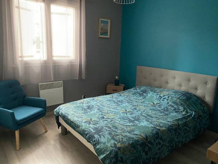 Location de vacances pour 2 personnes, avec jardin et terrasse ainsi que piscine et vue à Sadirac - 2