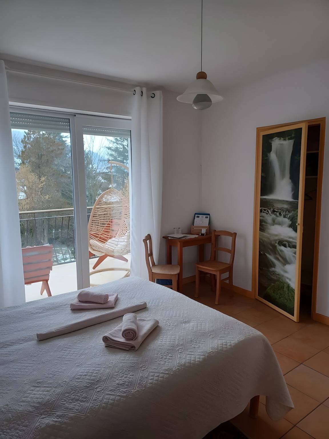 Chambre d'hôtes « Chambre B et C – Sportive » avec vue montagne, terrasse partagée et Wi-Fi in Cornimont, Parc naturel régional des Ballons des Vosges