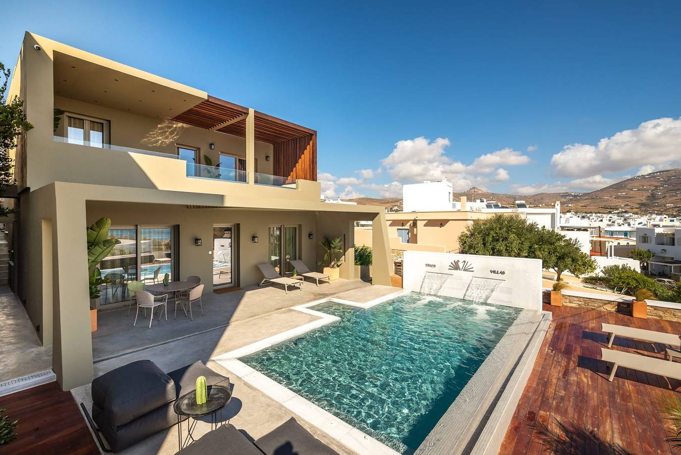 Magnificent Tinos Suite | Suite with Stunning Sea Views and Private Swimming Pool | Walking Distance to The Beach | Martiou in Tinos