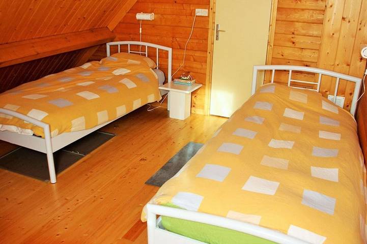 Location de vacances pour 6 personnes, avec piscine ainsi que terrasse et jardin à Beaulieu - 2