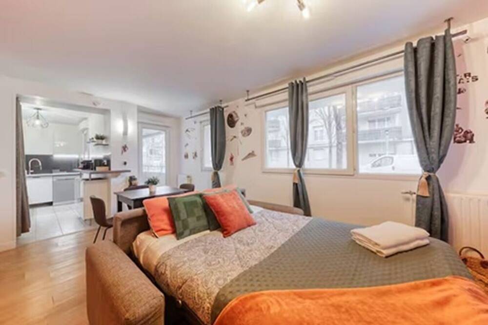 Ganze Wohnung, Starwars Disney 10 minutes by car. Cuisine équipée et Wi-Fi performant in Bussy-Saint-Georges, Seine-et-Marne