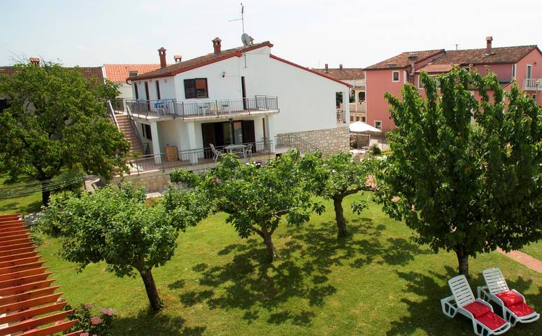 Ferienwohnung für 2 Personen, mit Balkon/Terrasse in Funtana