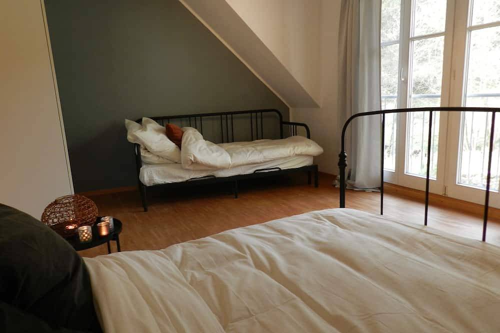 Alter Gutshof mit viel Platz für große Familien und alte Freunde - bis 8 Betten in Klingenmünster, Trifelsland