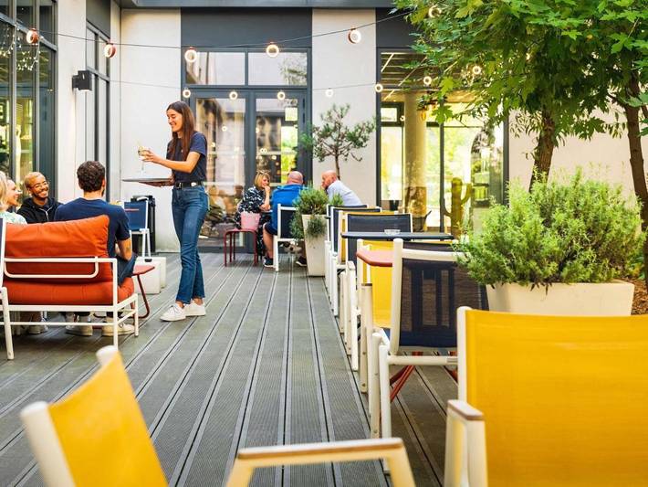 Hôtel pour 2 personnes, avec terrasse, animaux acceptés dans Aeroport Paris - Orly - 4