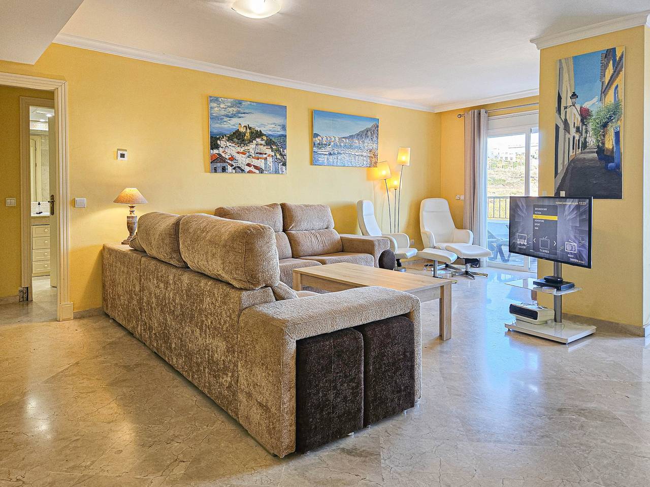 Spacious 4 Bedroom Townhouse in Bahia de Casares in Bahia de Casares, Casares