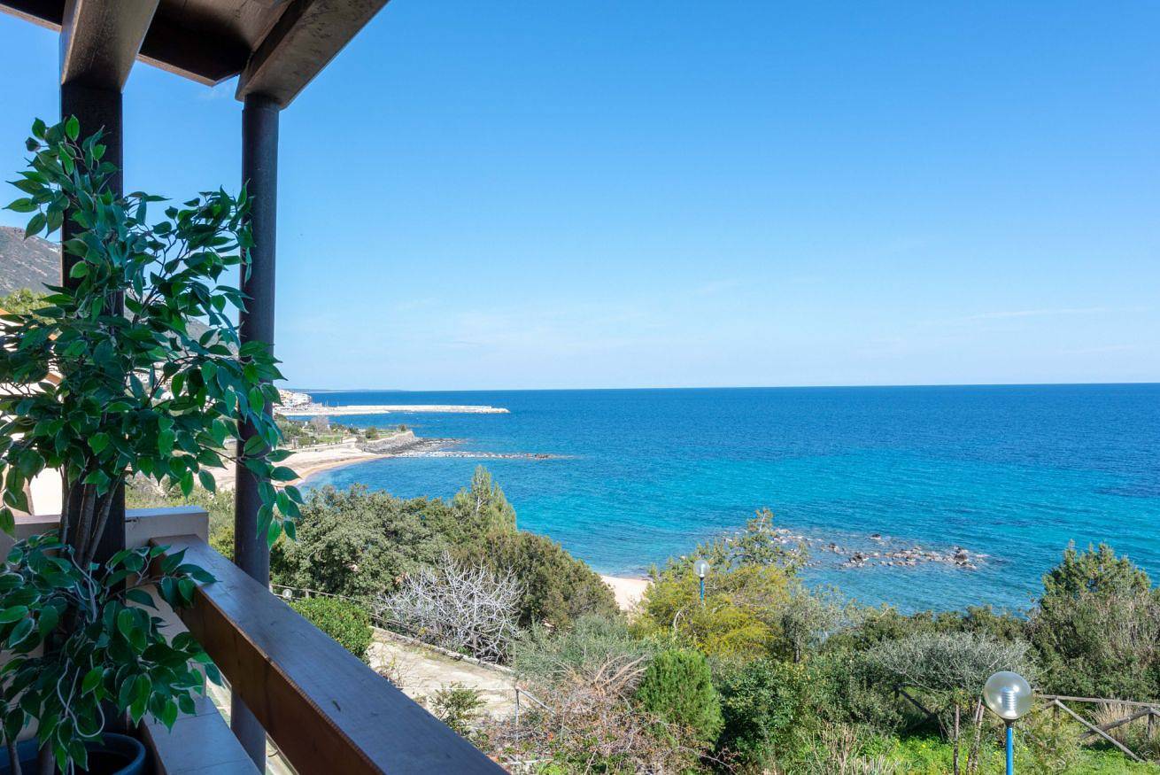 Appartement entier, Sisters' Sunrise Home devant la mer in Cala Gonone, Dorgali